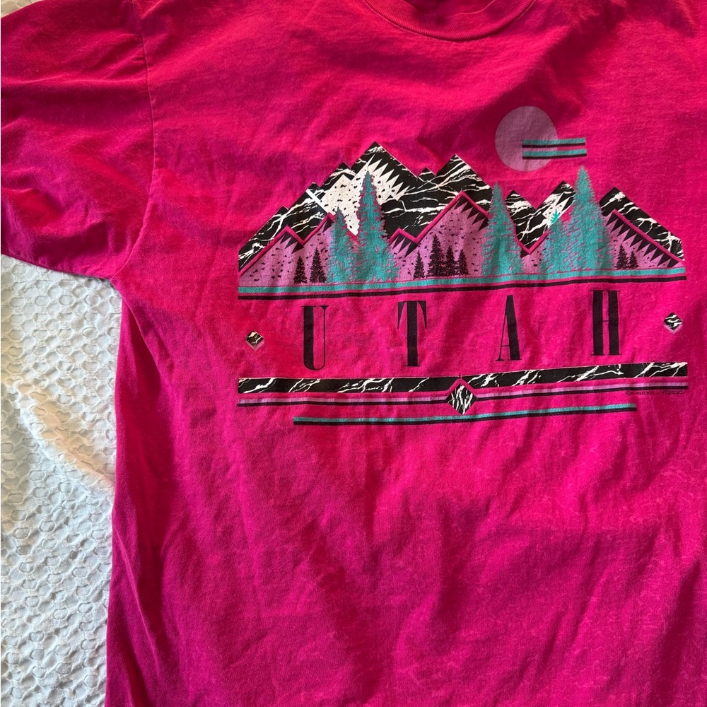 Jerzees Hot Pink Utah Graphic Women’s Tee - Picture 6 of 8